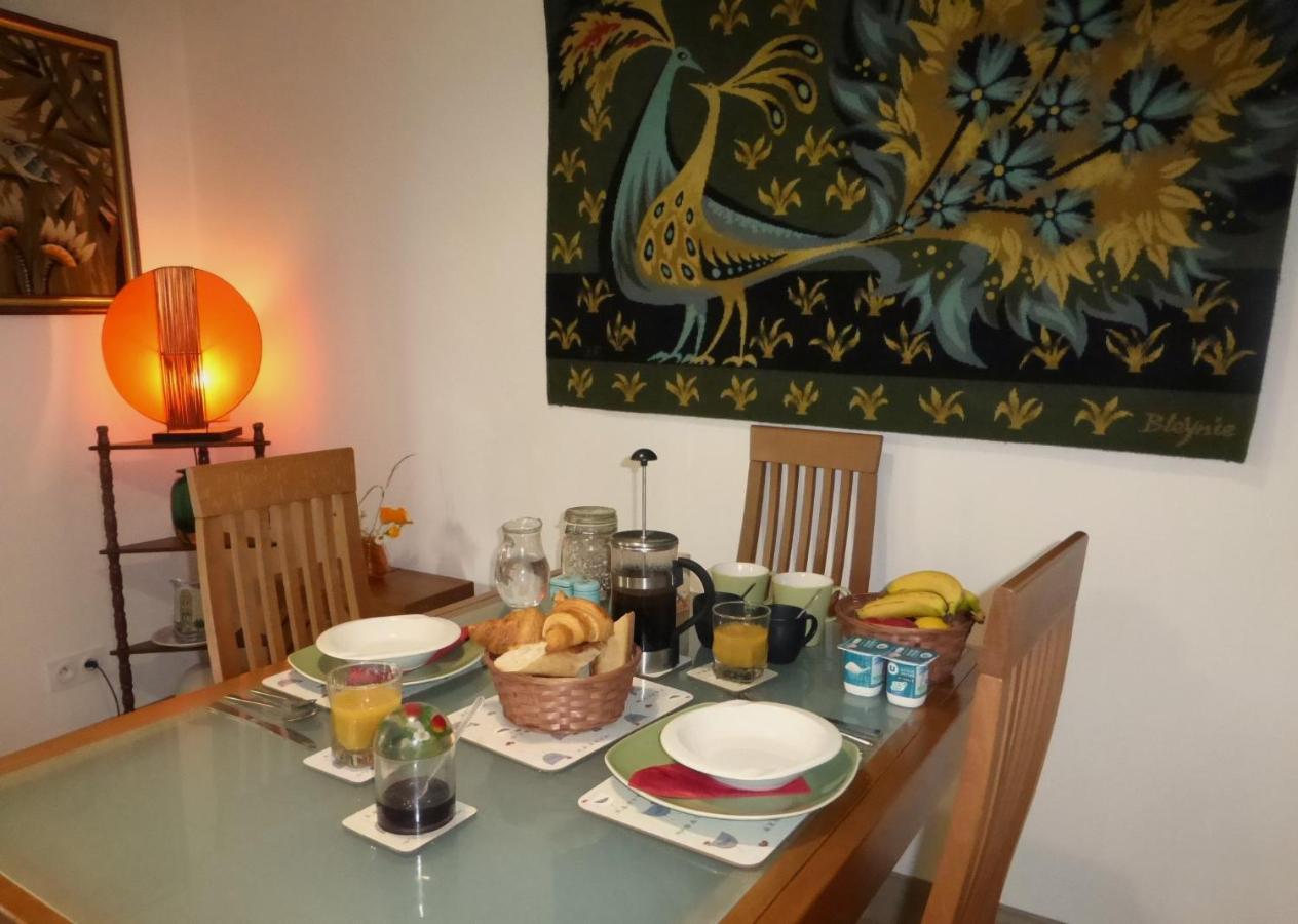 Bed and Breakfast Chez Kate Charroux  Екстер'єр фото