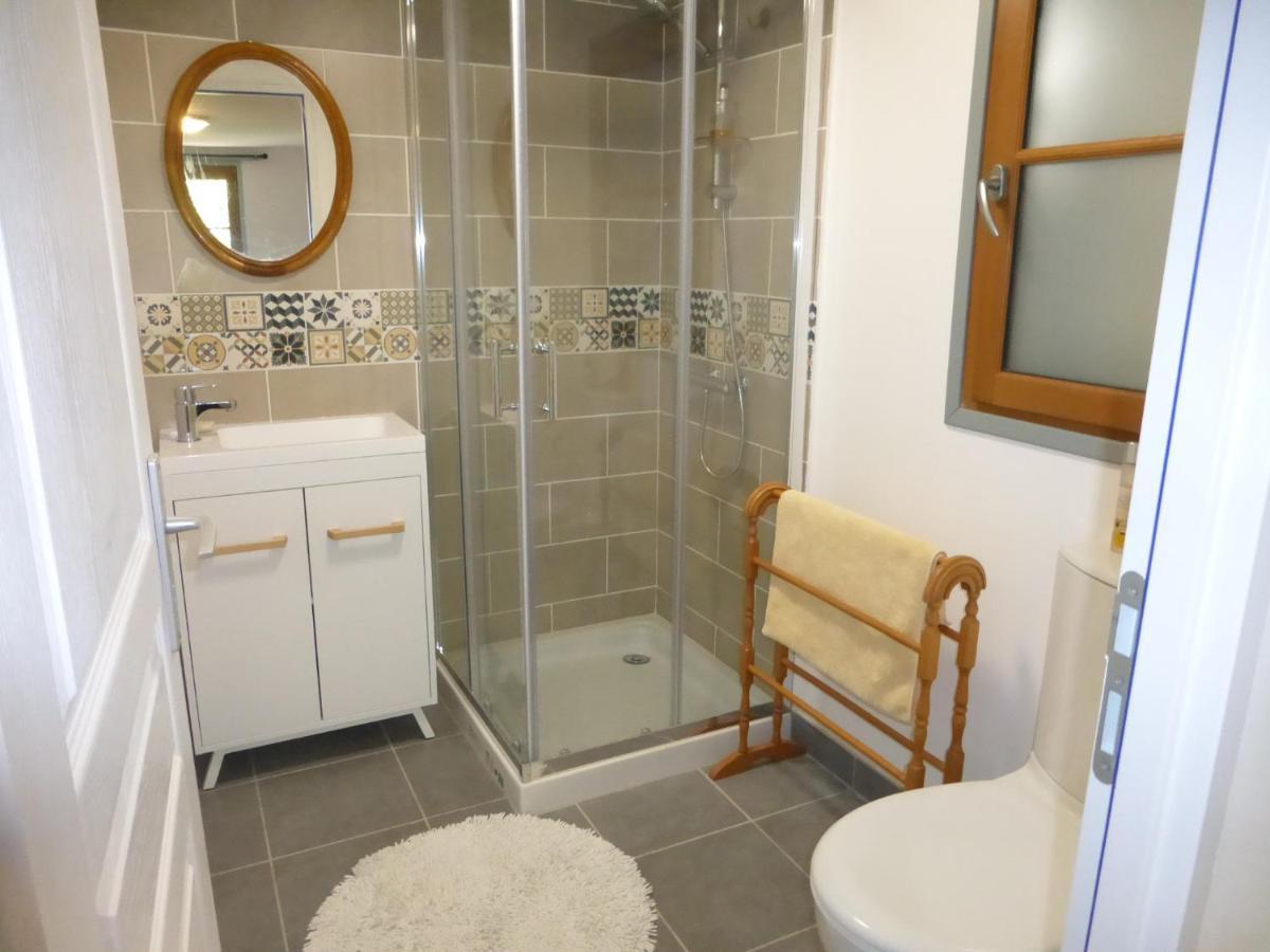Bed and Breakfast Chez Kate Charroux  Екстер'єр фото